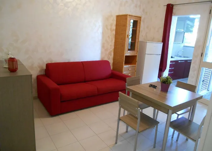 Bilocale Con Veranda Giardino Al Mare In Baia Σπίτι διακοπών